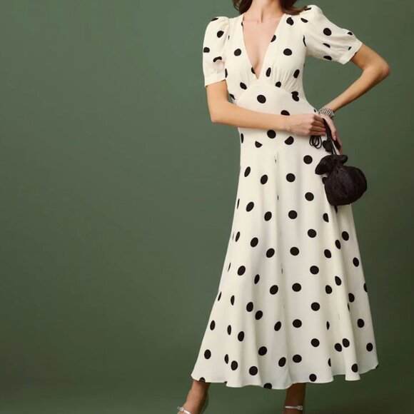Reformation Dresses & Skirts - Reformation Naira Dress Ivory - Size 6